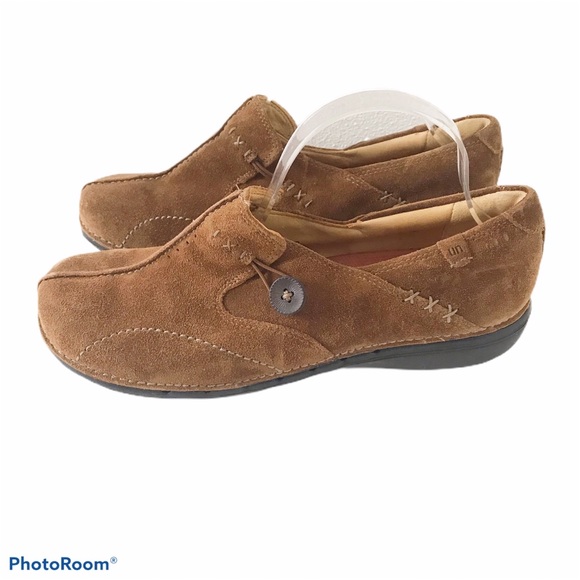 Clarks Unstructured Un-Loop Slip-on Shoe - Picture 1 of 3